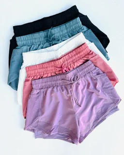 شورتک ورزشی زنانه با پارچه نرم و کشسانی بالا در رنگ‌های پرفروش
